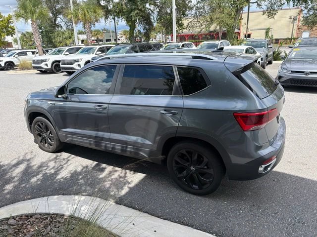 Certified 2024 Volkswagen Taos SE w/ Panoramic Sunroof Package FWD image 13