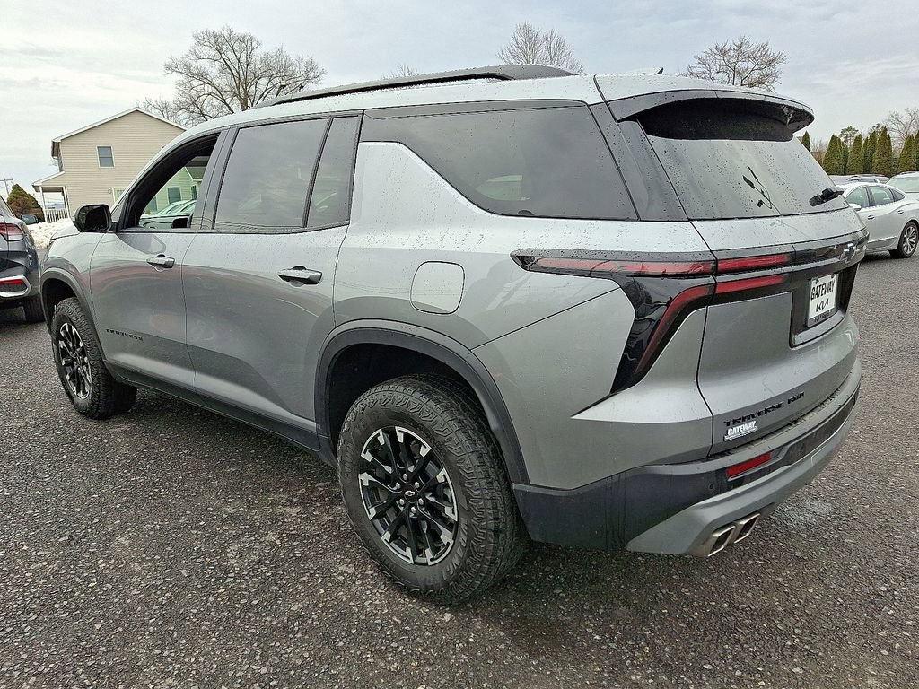 Used 2025 Chevrolet Traverse Z71 w/ Driver Confidence Package image 4