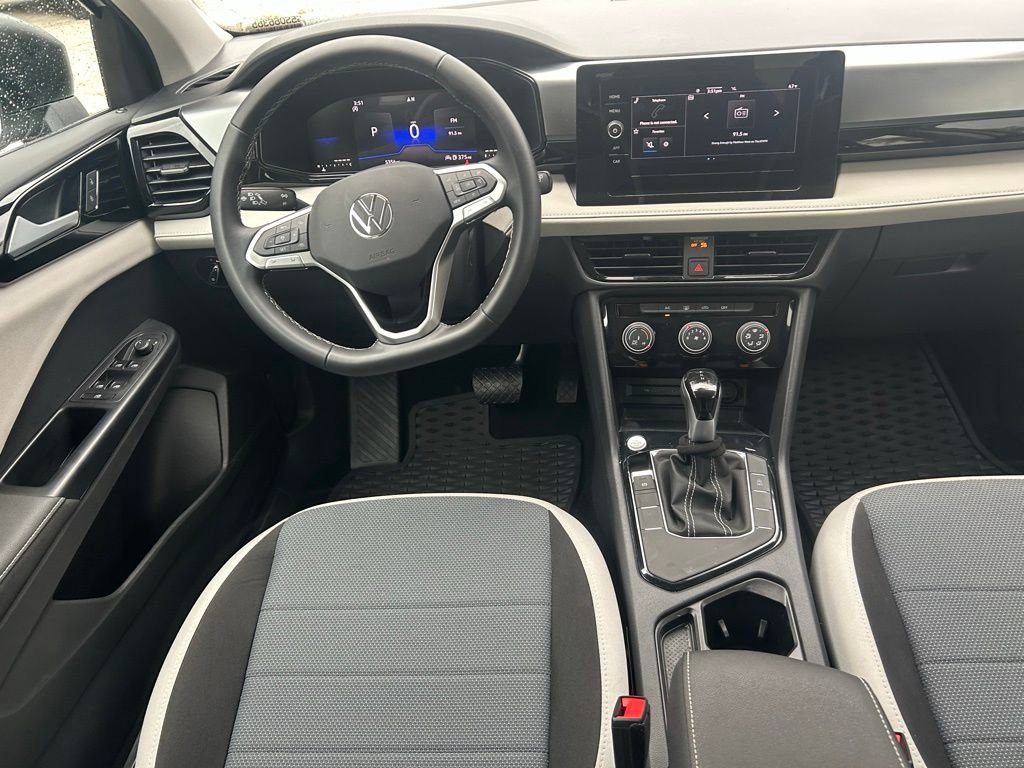 Certified 2025 Volkswagen Taos S image 9