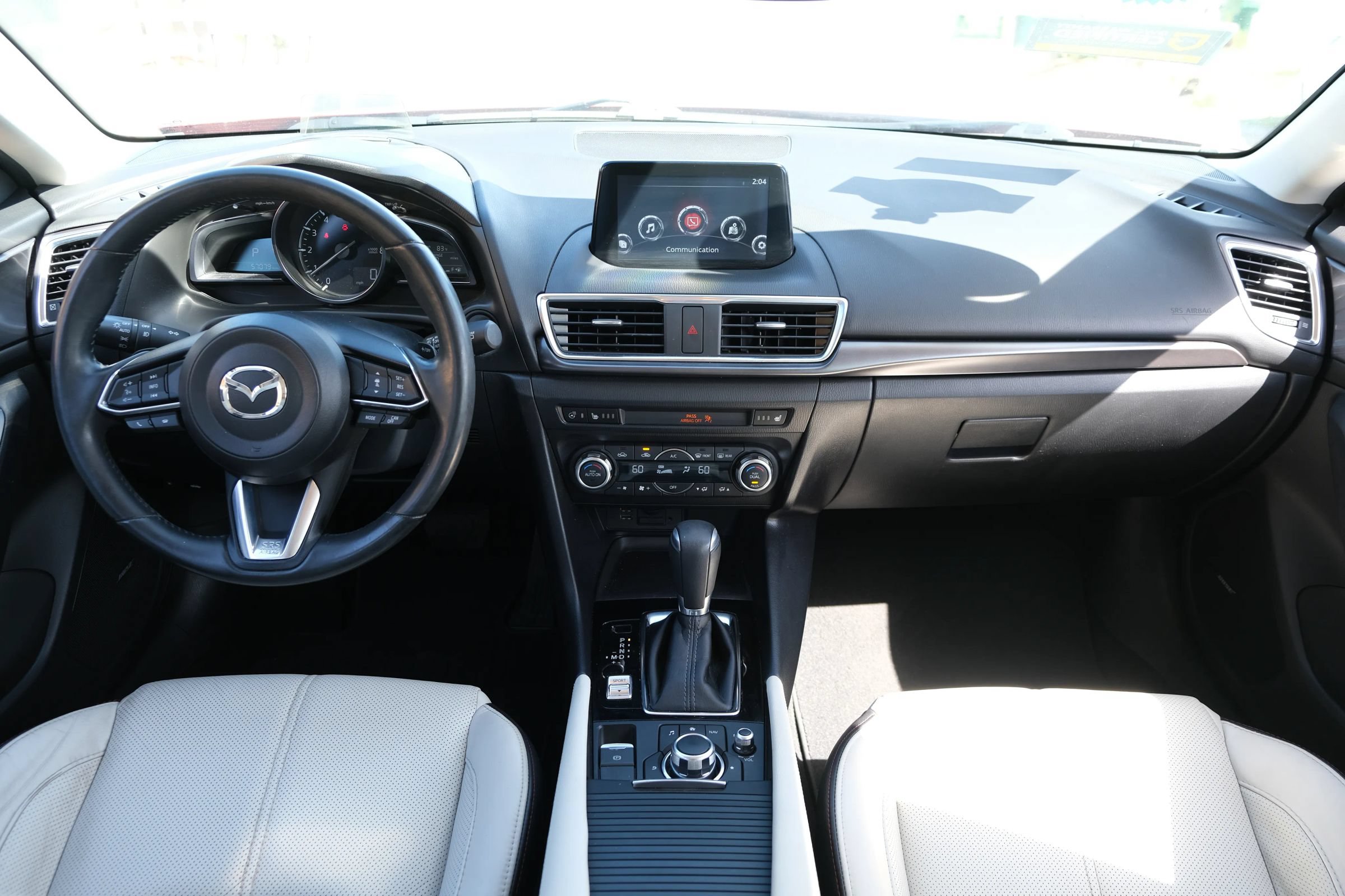 Used 2017 MAZDA MAZDA3 Grand Touring w/ Premium Equipment Package FWD image 10