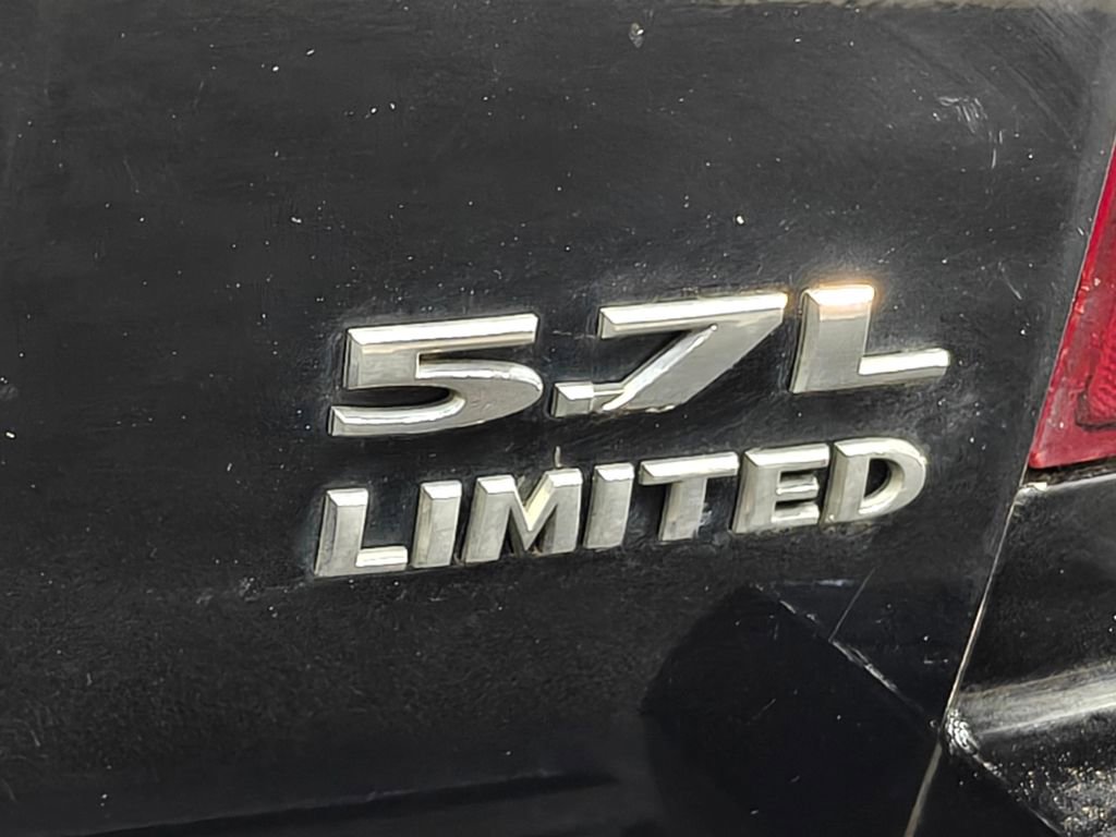 Used 2005 Jeep Grand Cherokee Limited w/ Trailer Tow Group IV AWD/4WD image 32