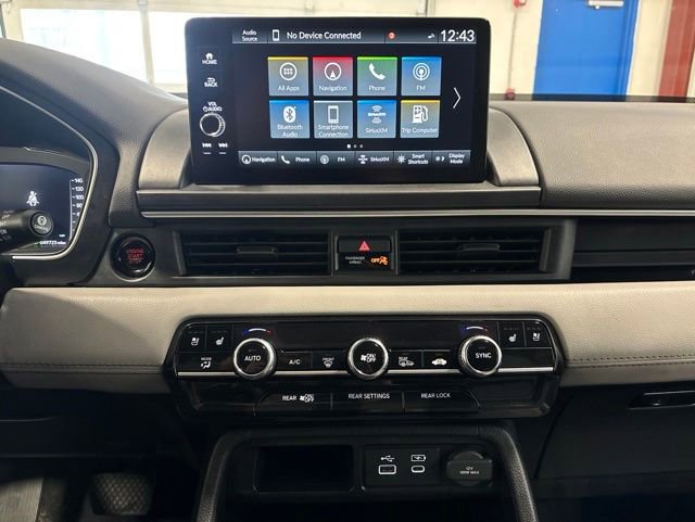 Certified 2024 Honda Pilot Elite image 30