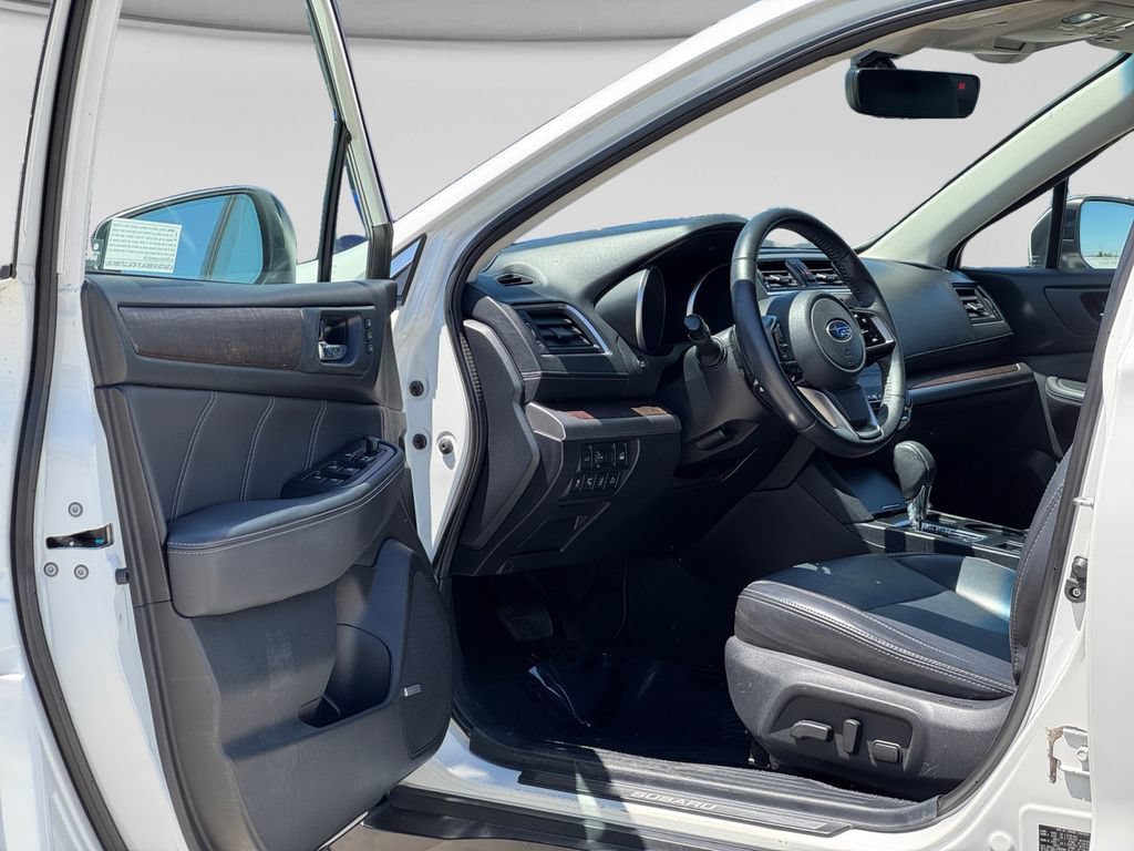 Used 2019 Subaru Outback 2.5i Limited w/ Popular Package #2 AWD/4WD image 9