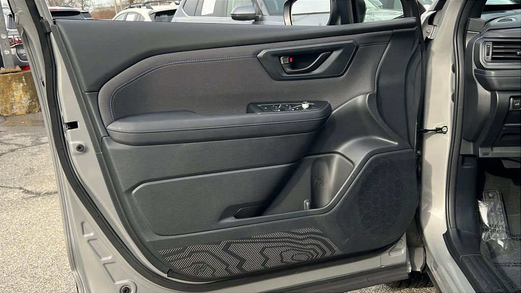 Certified 2025 Subaru Forester Premium image 18