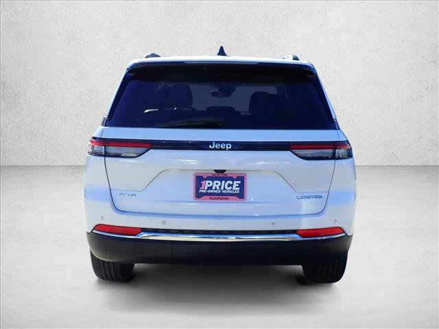 Used 2022 Jeep Grand Cherokee Limited image 3