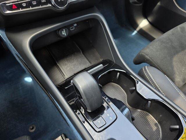 Used 2022 Volvo C40 P8 Recharge Ultimate image 27