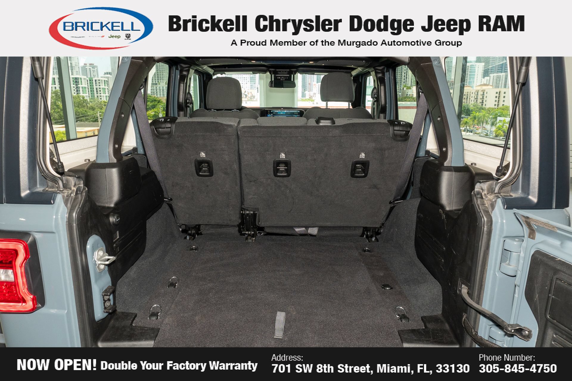 Used 2025 Jeep Wrangler Unlimited Rubicon AWD/4WD image 10