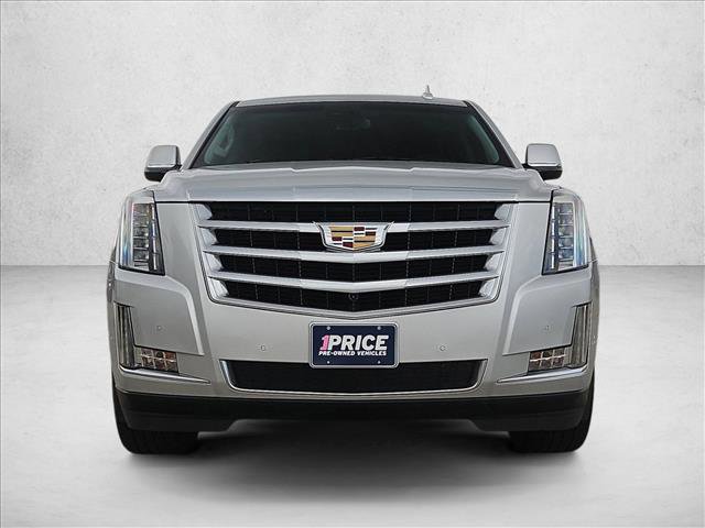Used 2019 Cadillac Escalade Luxury AWD/4WD image 2