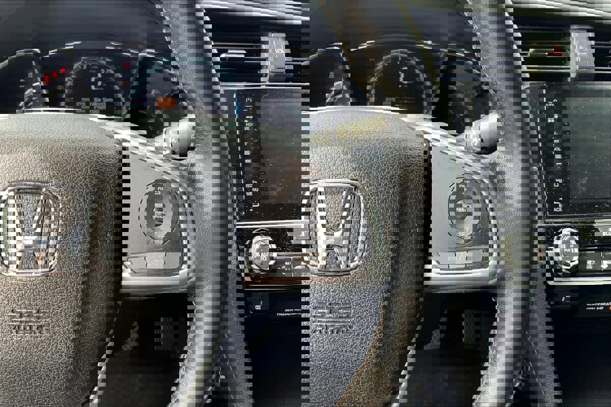 Used 2018 Honda Civic EX-L image 19