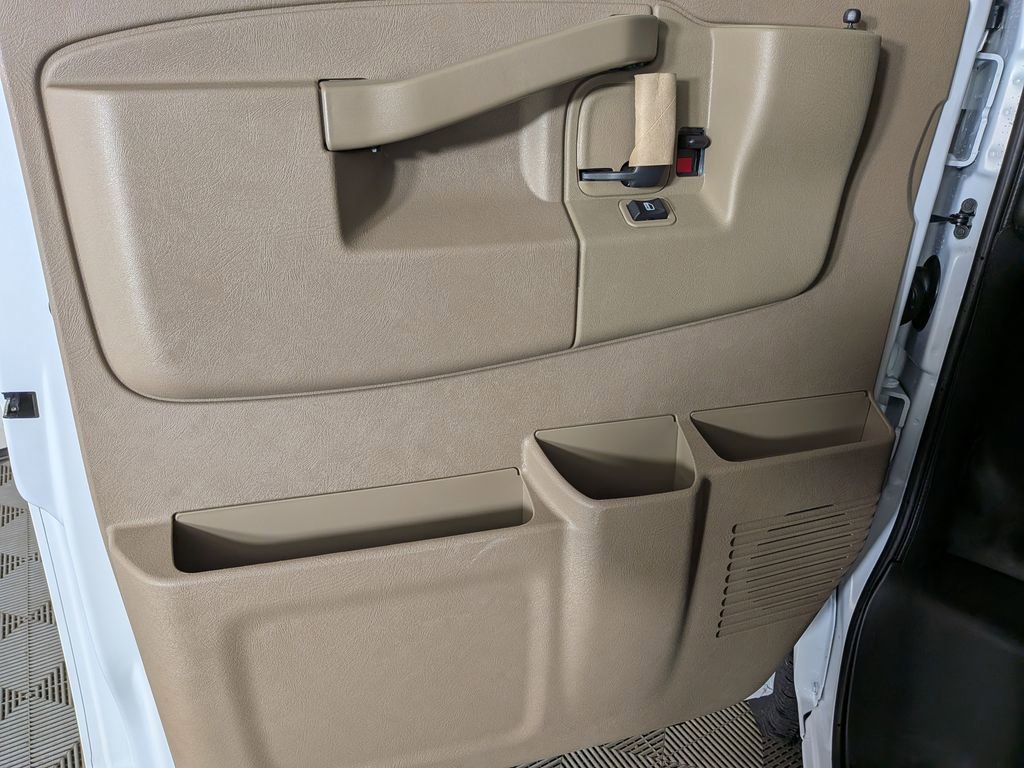 New 2025 Chevrolet Express 2500 image 17