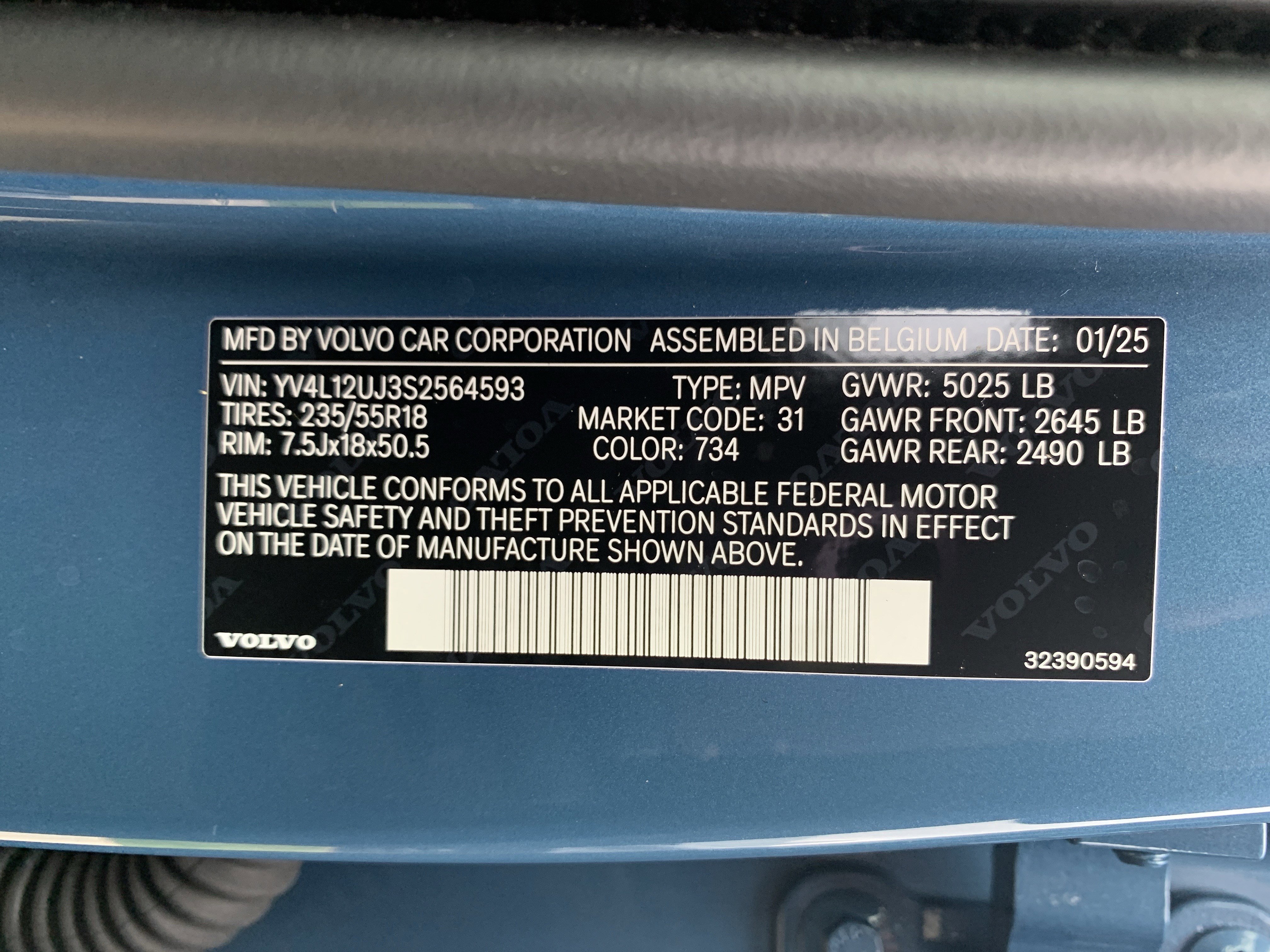 Used 2025 Volvo XC40 B5 Core image 36