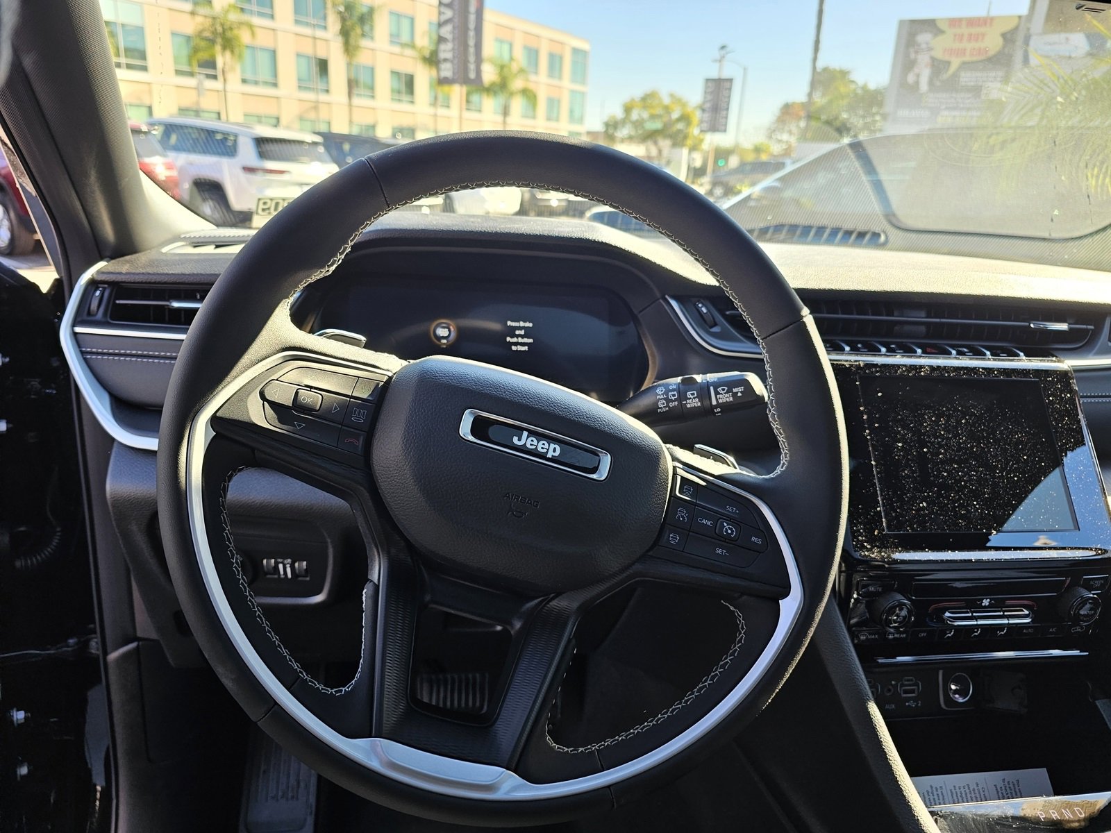 New 2025 Jeep Grand Cherokee L Laredo image 23