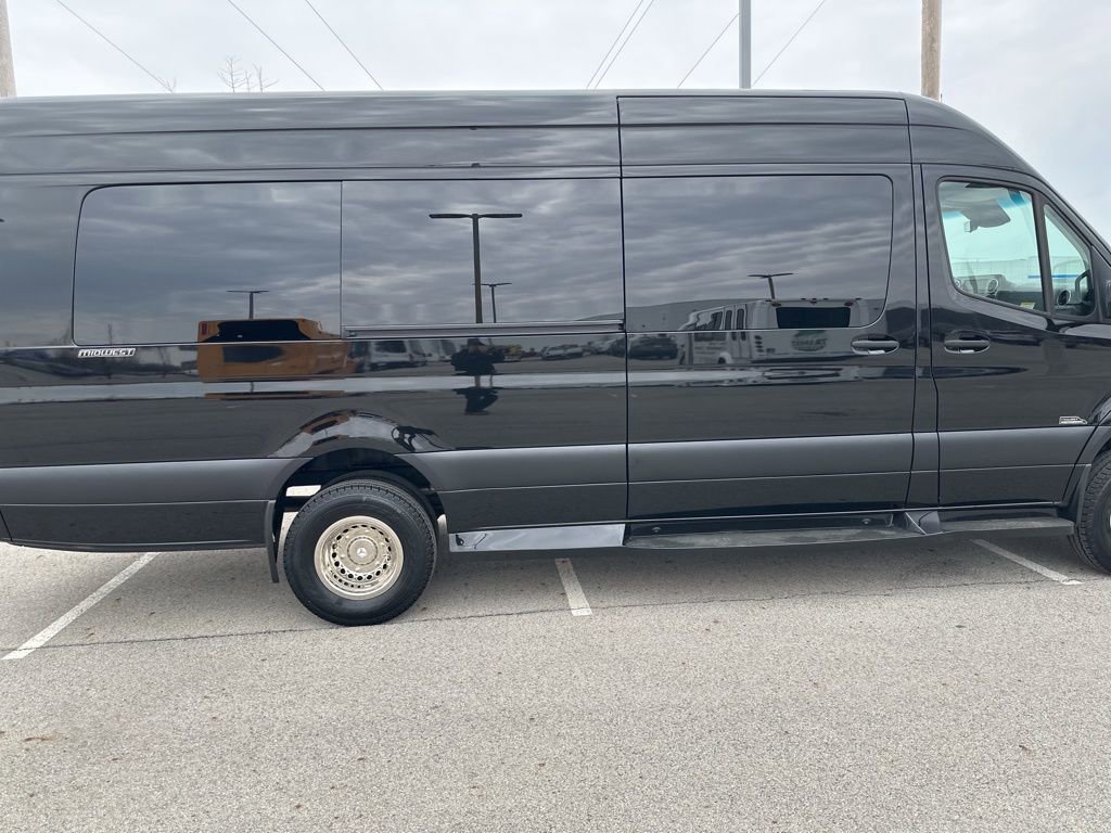 Used 2023 Mercedes-Benz Sprinter 3500 image 26