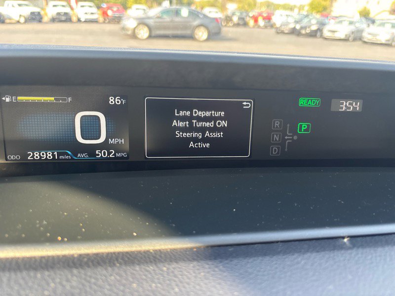 Used 2020 Toyota Prius LE image 19