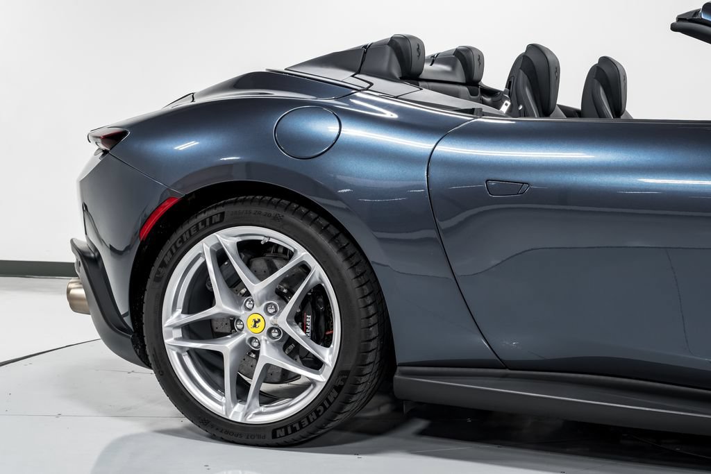 Used 2024 Ferrari Roma Spider RWD image 51