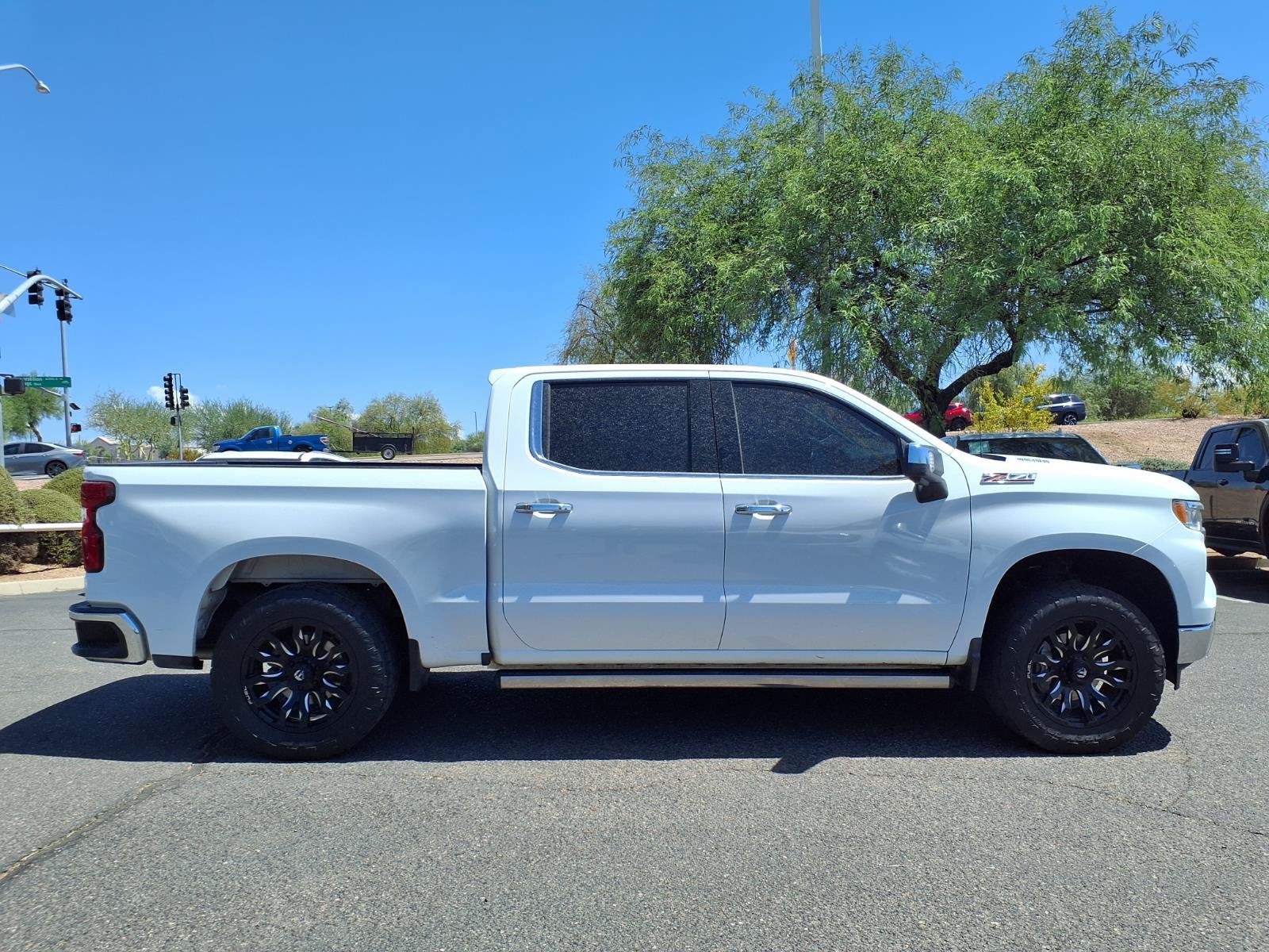 Used 2022 Chevrolet Silverado 1500 LTZ w/ Technology Package AWD/4WD image 4