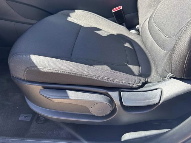 Used 2023 Hyundai Tucson SE image 23