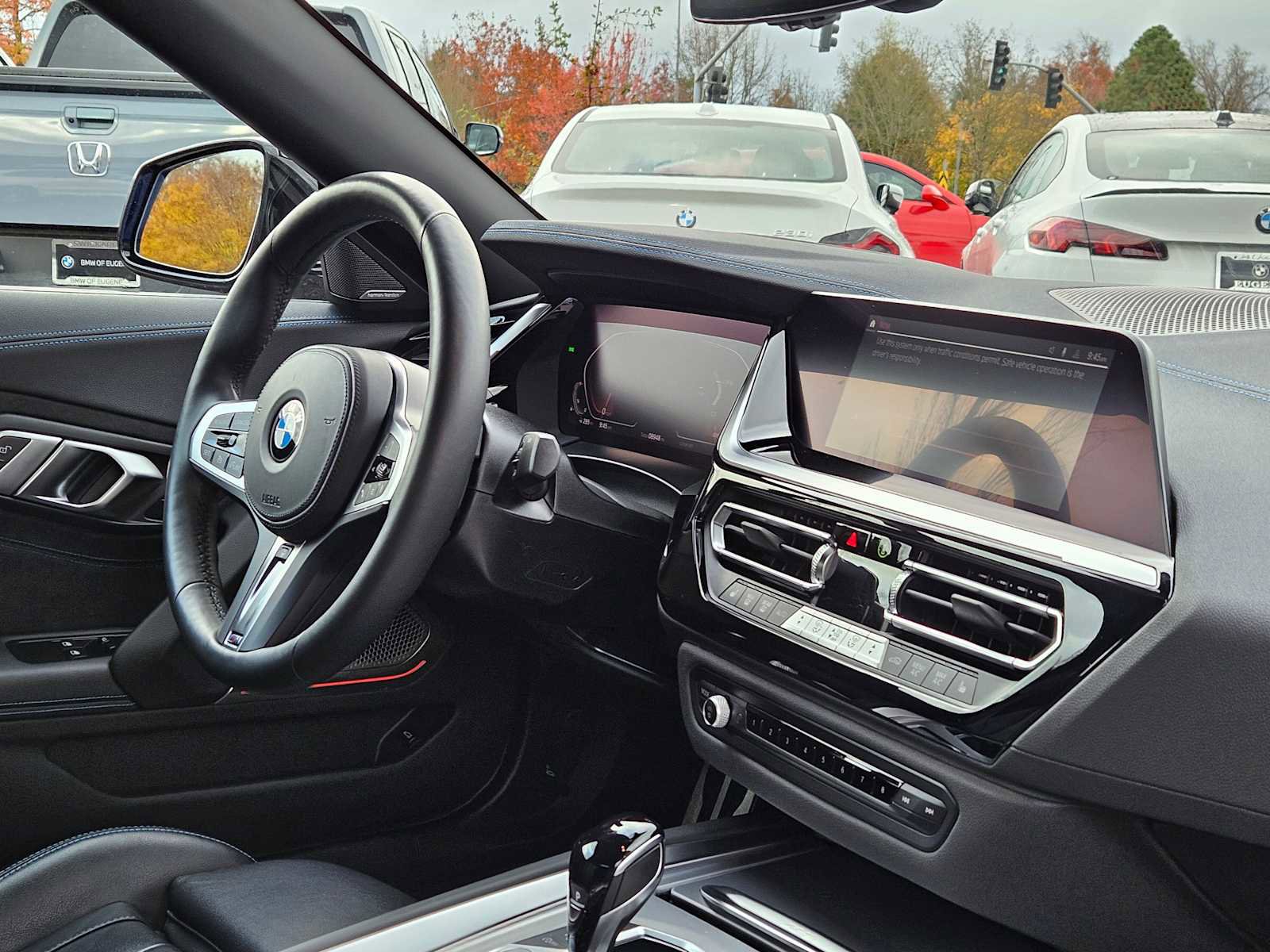 Used 2025 BMW Z4 sDrive30i w/ Premium Package image 12