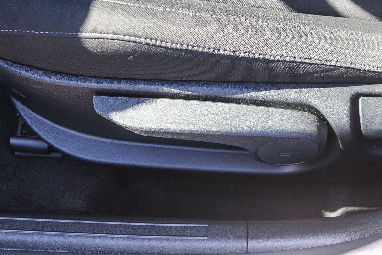 Certified 2025 Hyundai Elantra Sport w/ Cargo Package FWD image 27