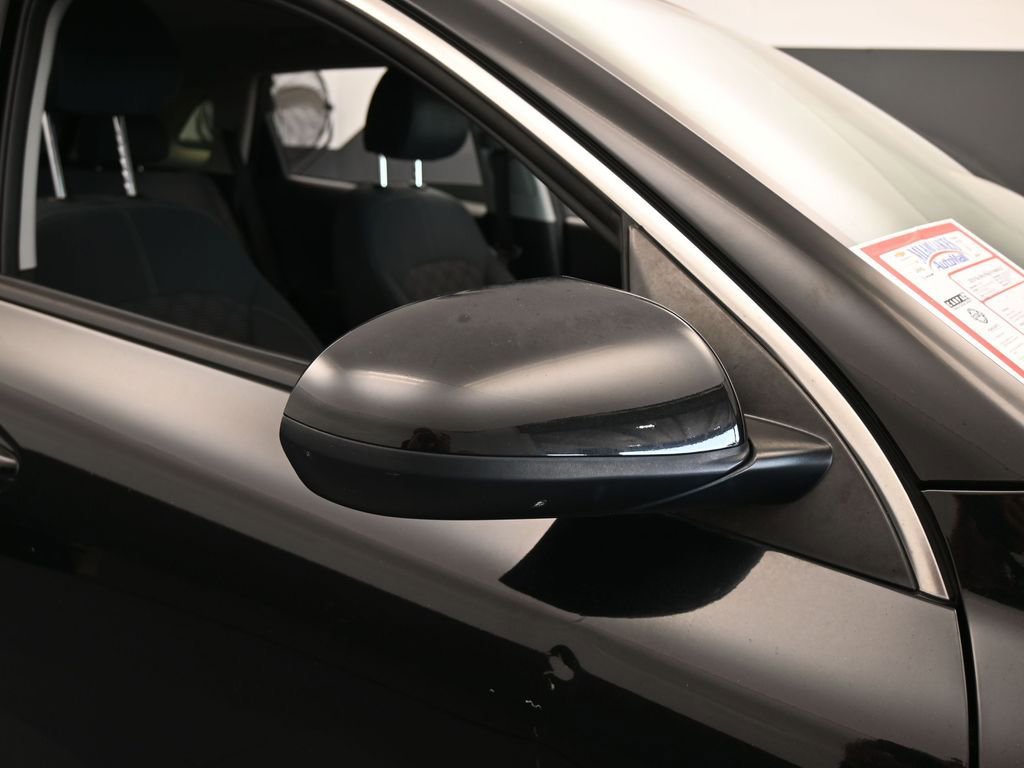 Used 2019 Kia Niro LX image 40