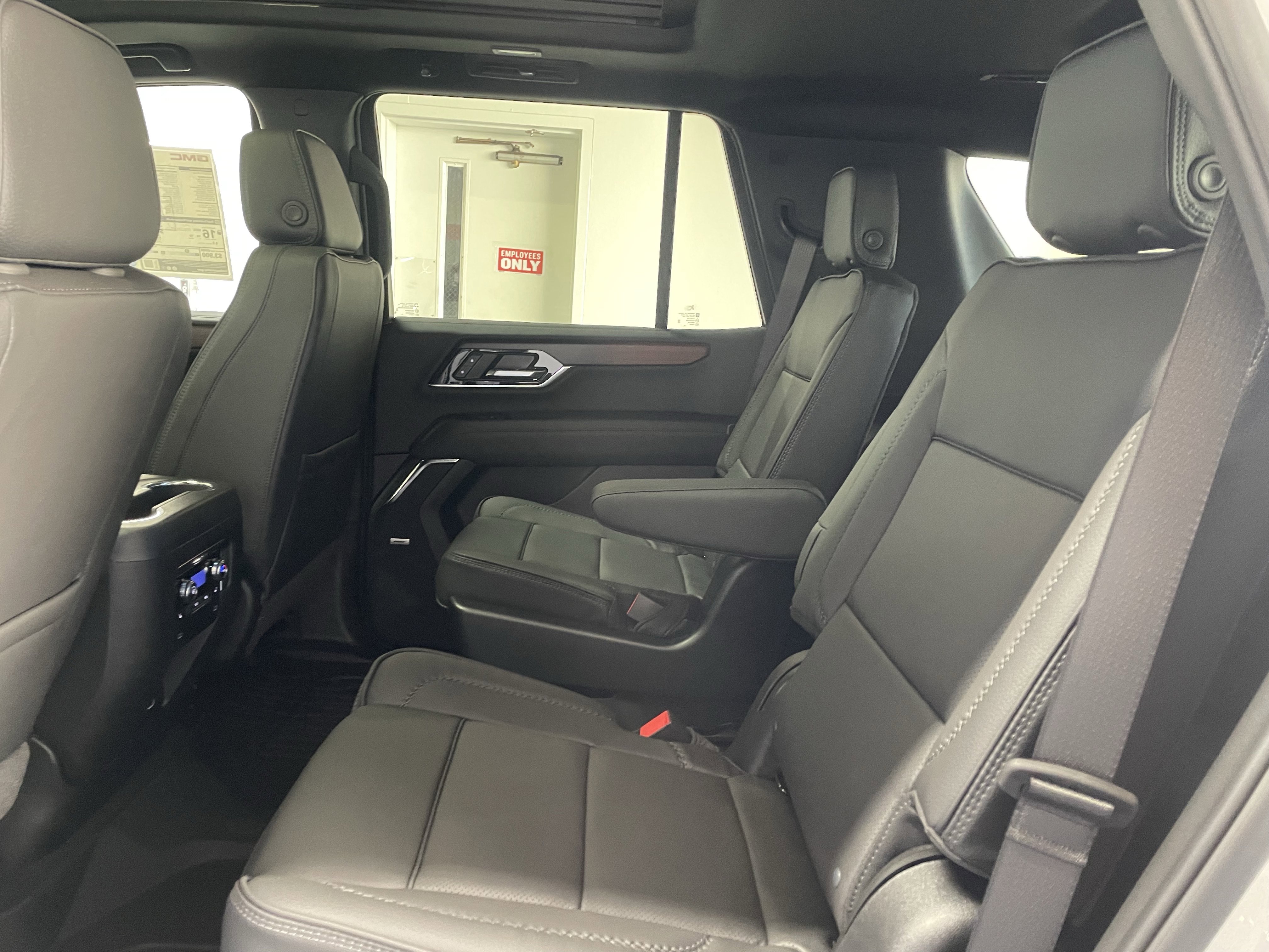 New 2026 GMC Yukon Denali w/ Sun & Power Step Package image 13