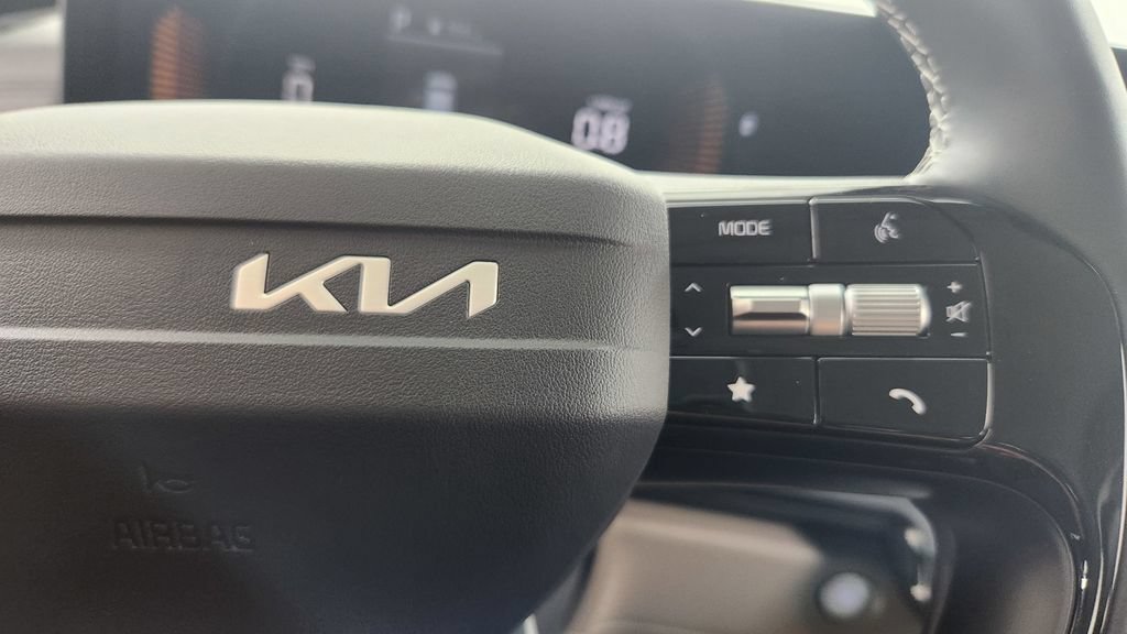 New 2027 Kia Carnival FWD image 27