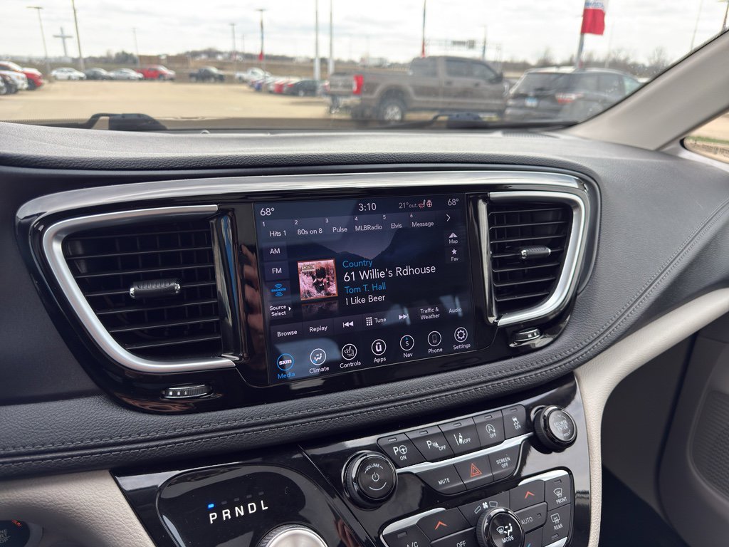 Used 2020 Chrysler Pacifica Limited w/ Advanced Safetytec Group image 23