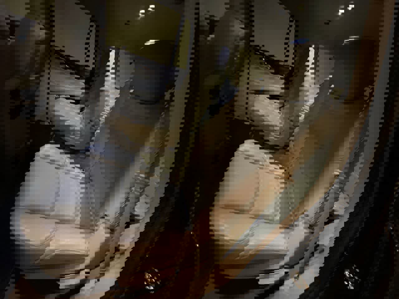 Used 2015 Cadillac Escalade Premium image 23