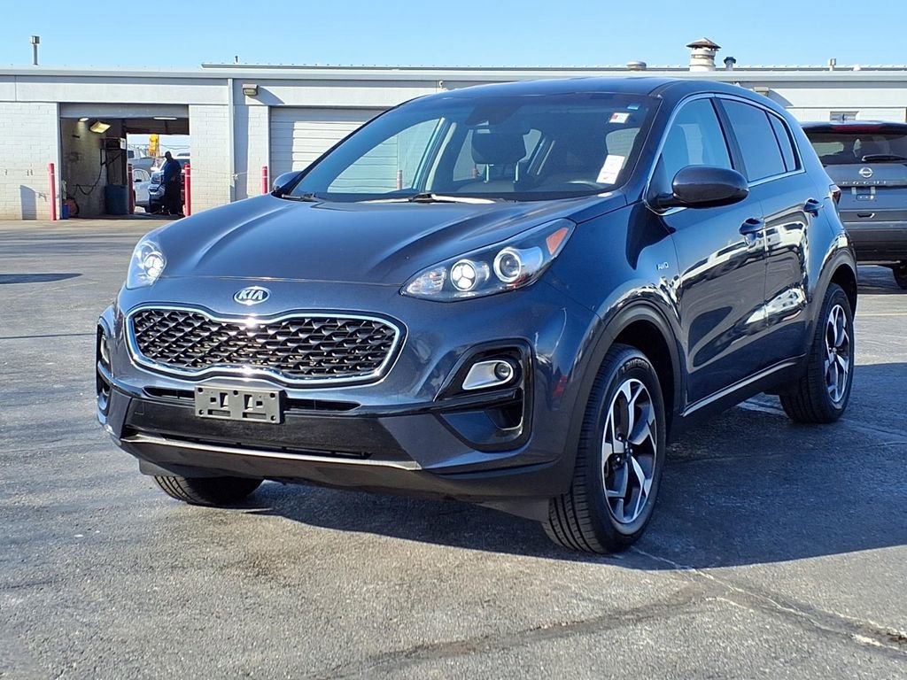 Used 2022 Kia Sportage LX image 2