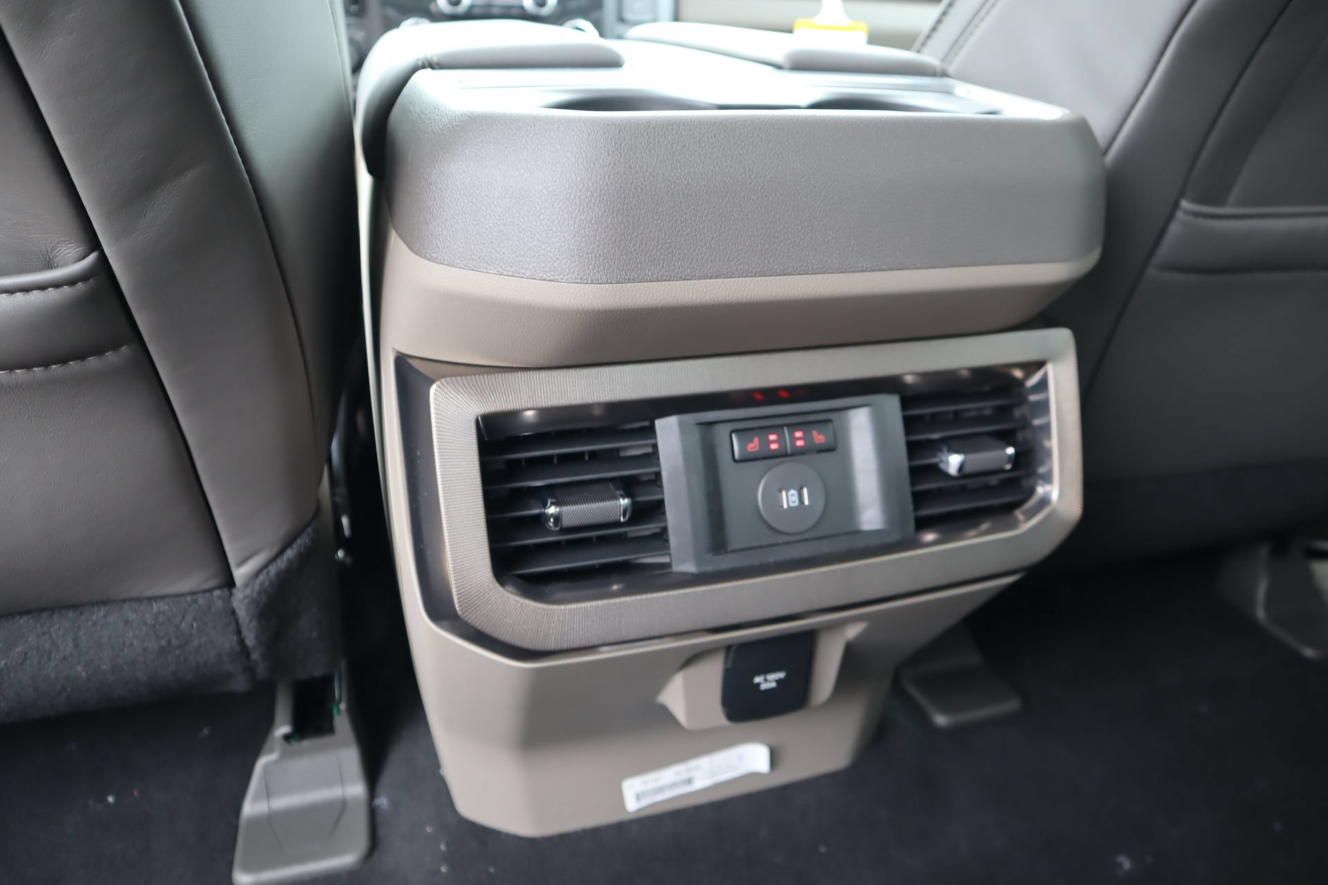 New 2026 Ford F250 Platinum w/ Platinum Plus Package AWD/4WD image 17