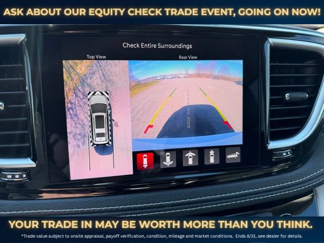 Used 2023 Chrysler Pacifica Limited FWD image 20