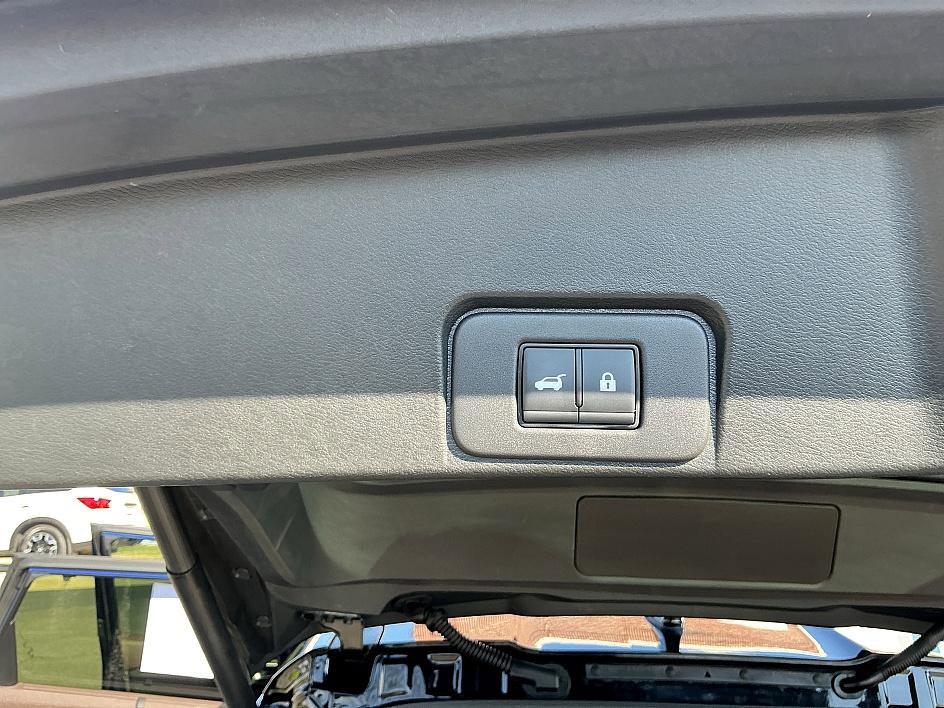 Used 2023 Nissan Rogue Platinum image 27