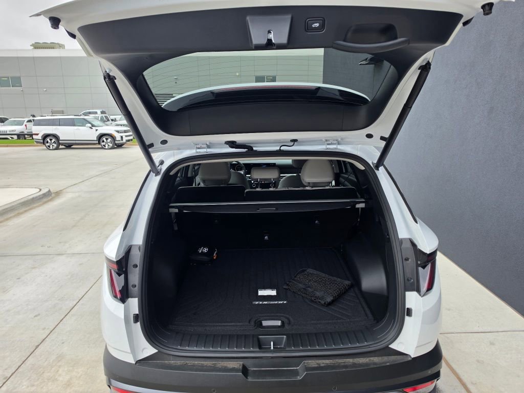 New 2026 Hyundai Tucson Limited AWD/4WD image 16