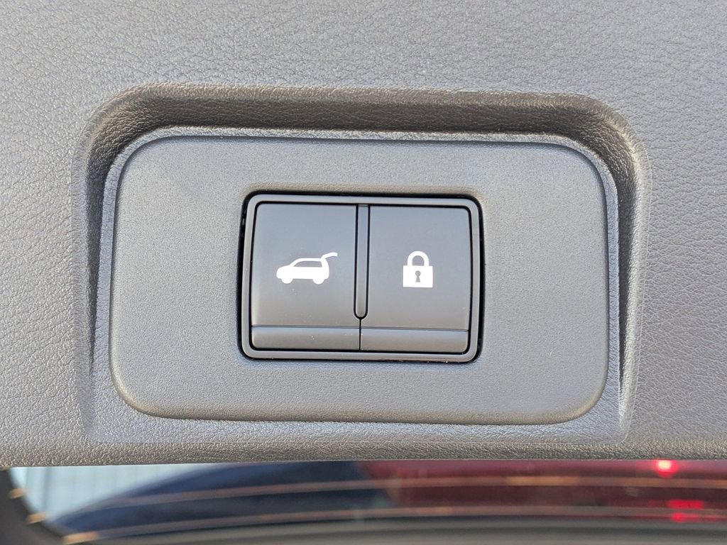 Used 2026 Nissan Rogue SV image 12