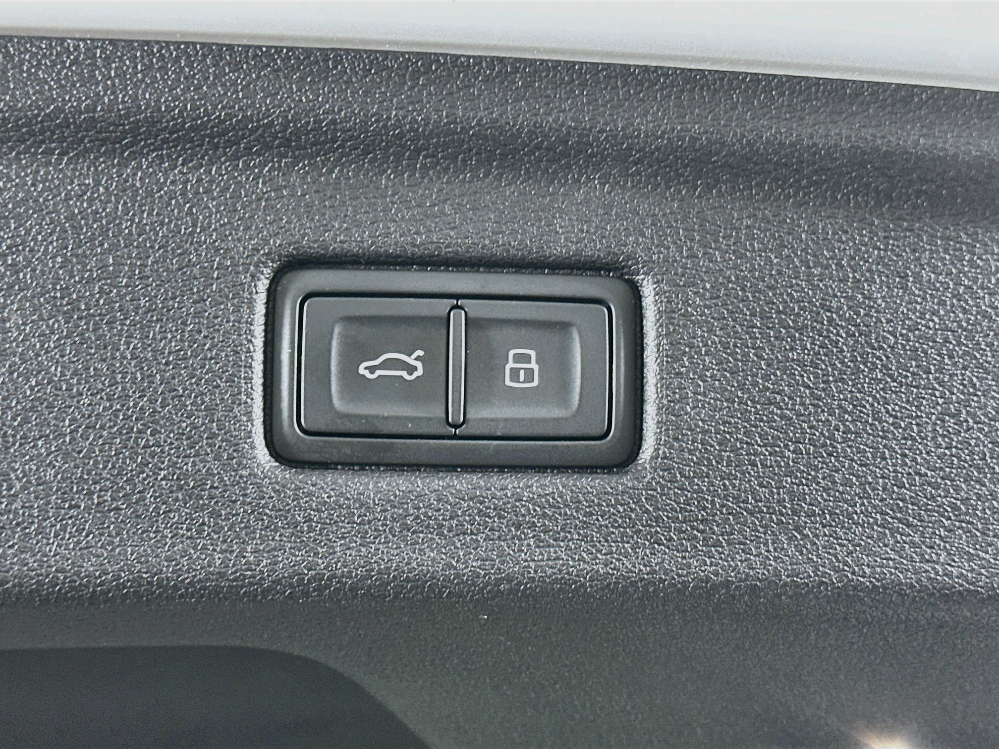 Used 2024 Audi A5 2.0T Premium Plus AWD/4WD image 30