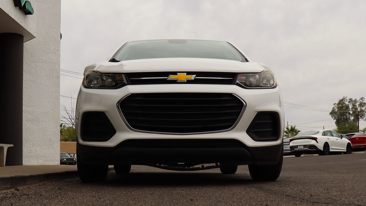 Used 2018 Chevrolet Trax LS w/ LPO, Cargo Package FWD image 17