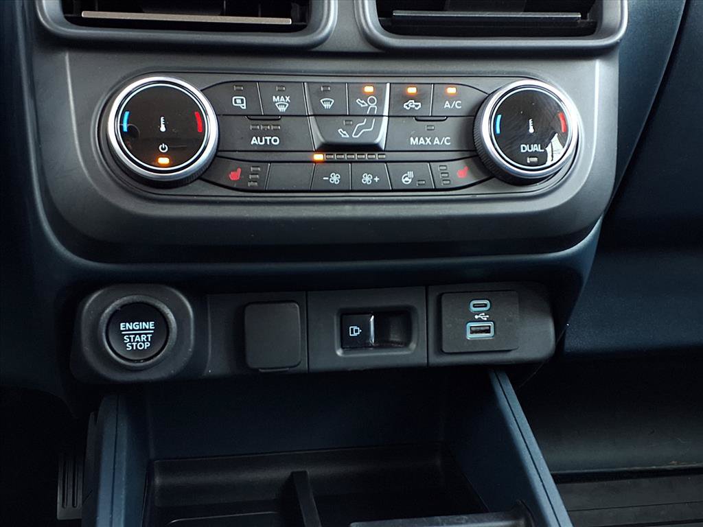 Used 2023 Ford Maverick Lariat w/ Lariat Luxury Package AWD/4WD image 13