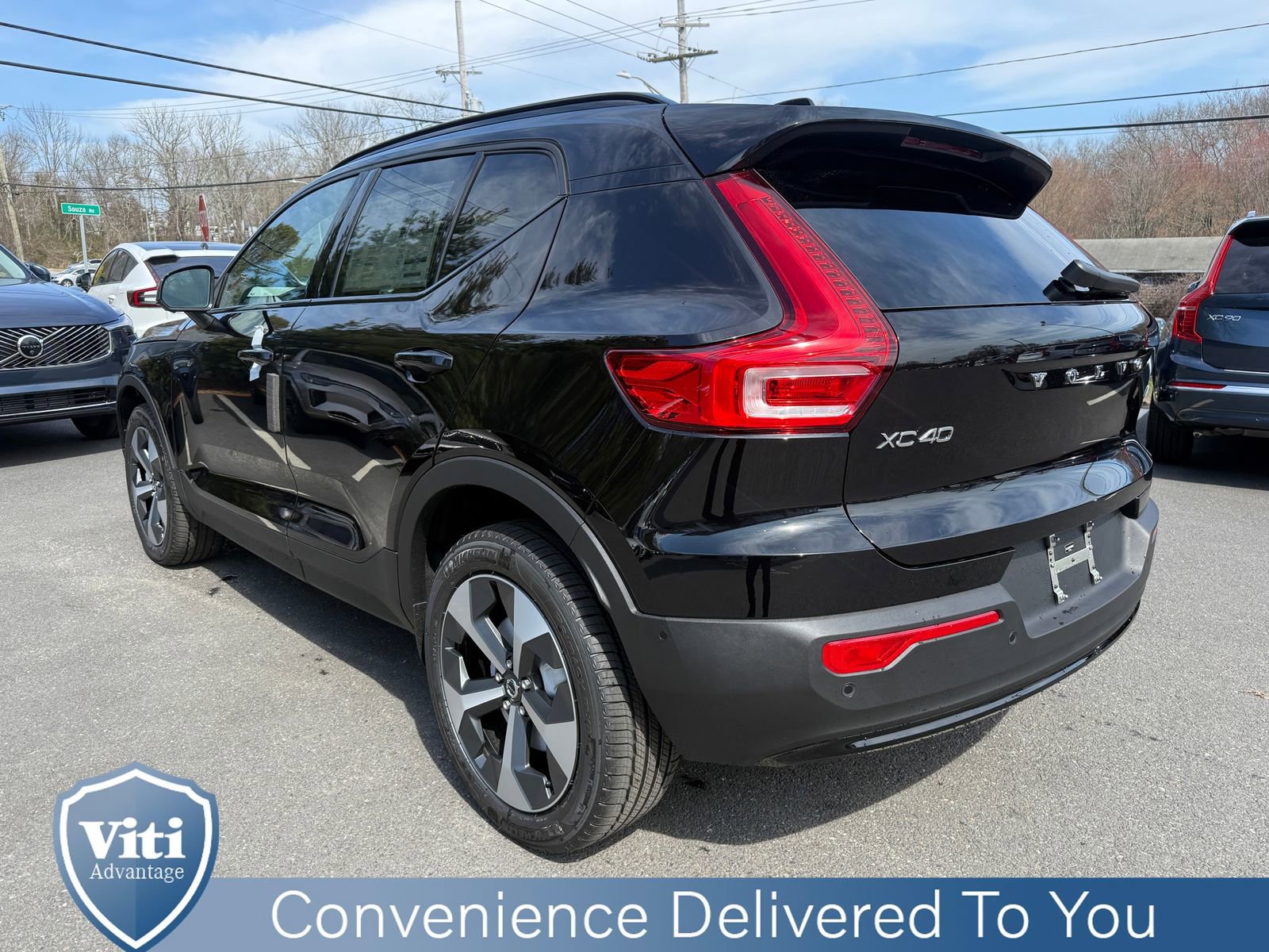 New 2026 Volvo XC40 B5 Plus w/ Climate Package image 6