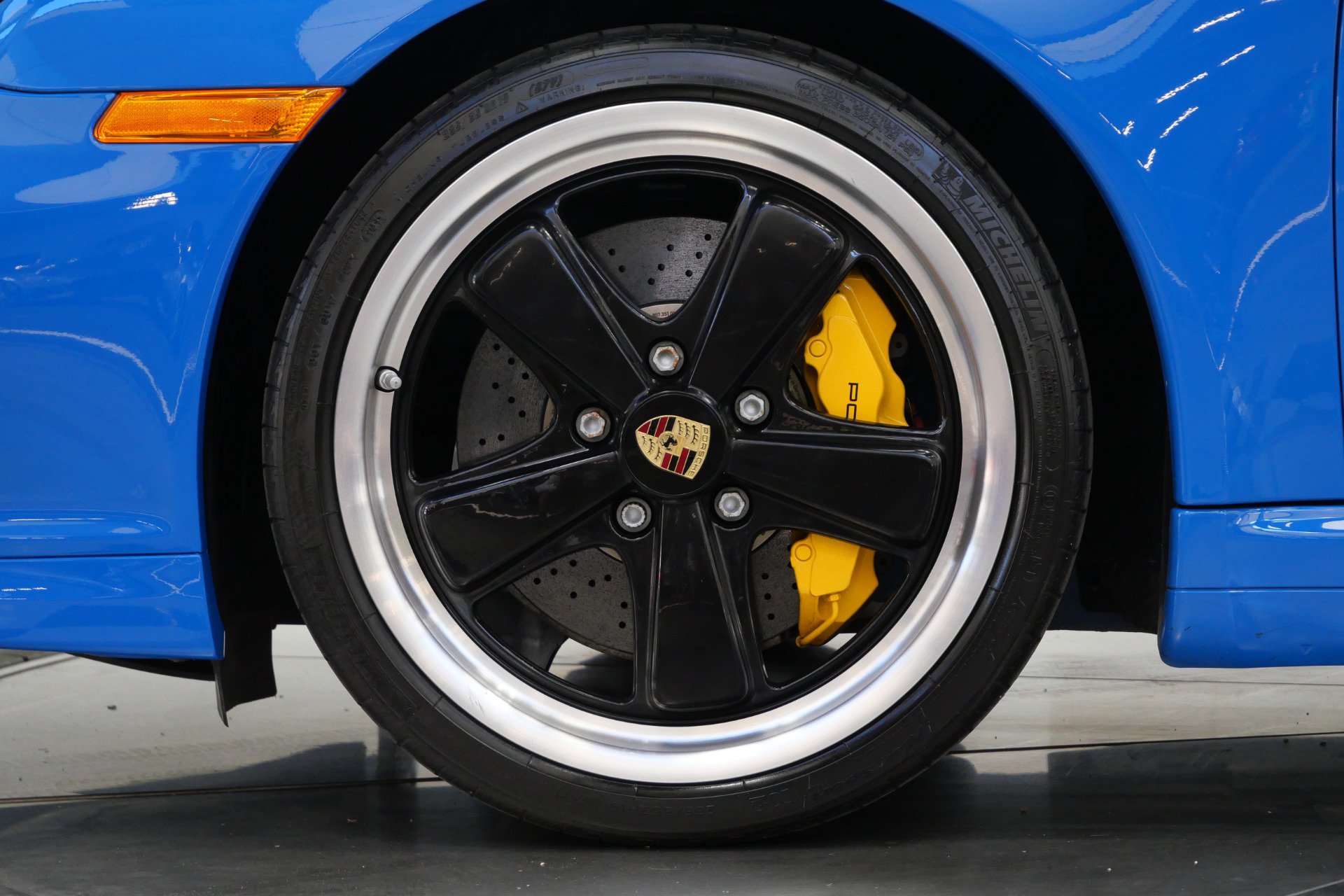 Used 2011 Porsche 911 Speedster RWD image 10