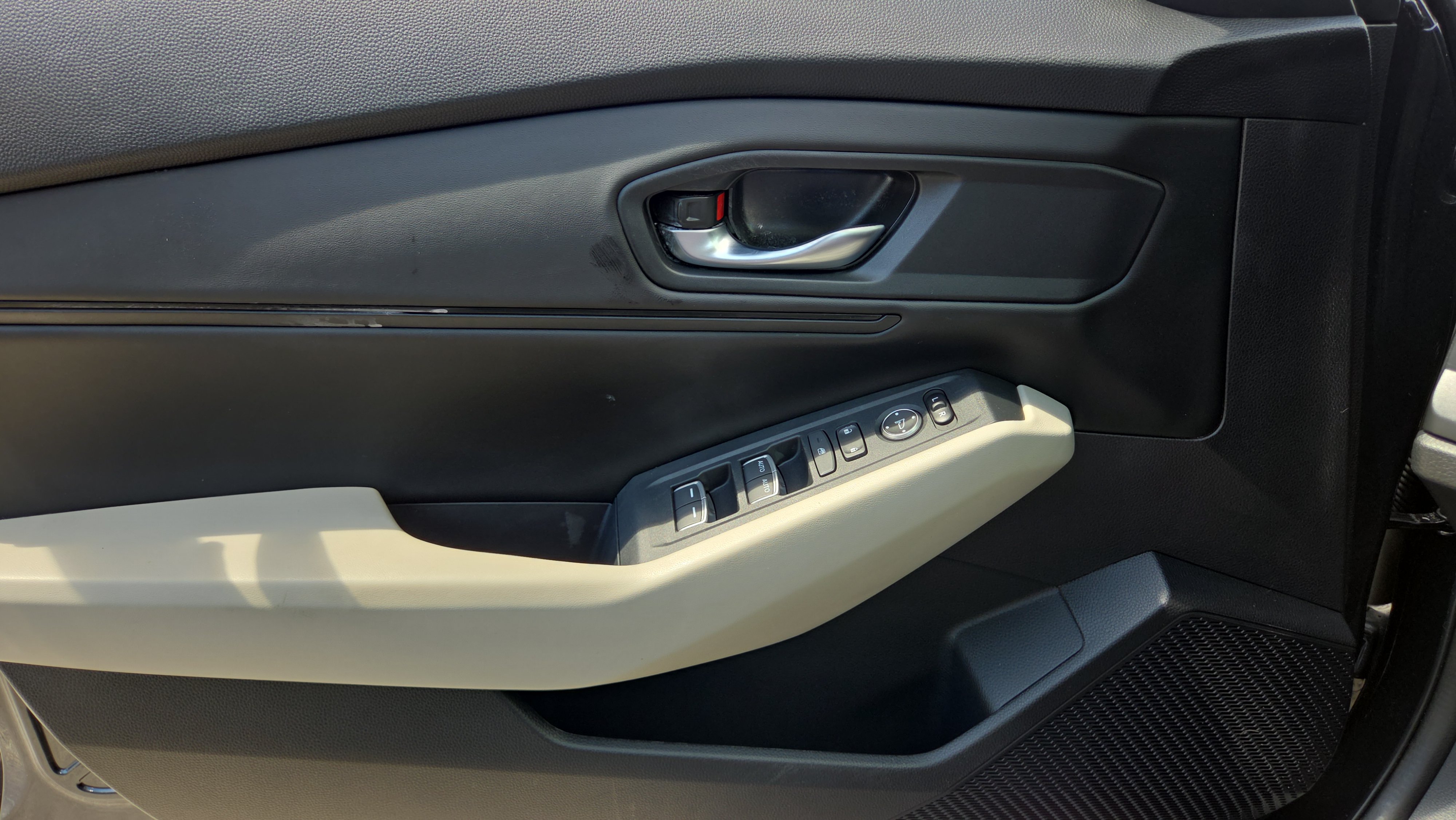 Used 2023 Honda Accord EX image 30