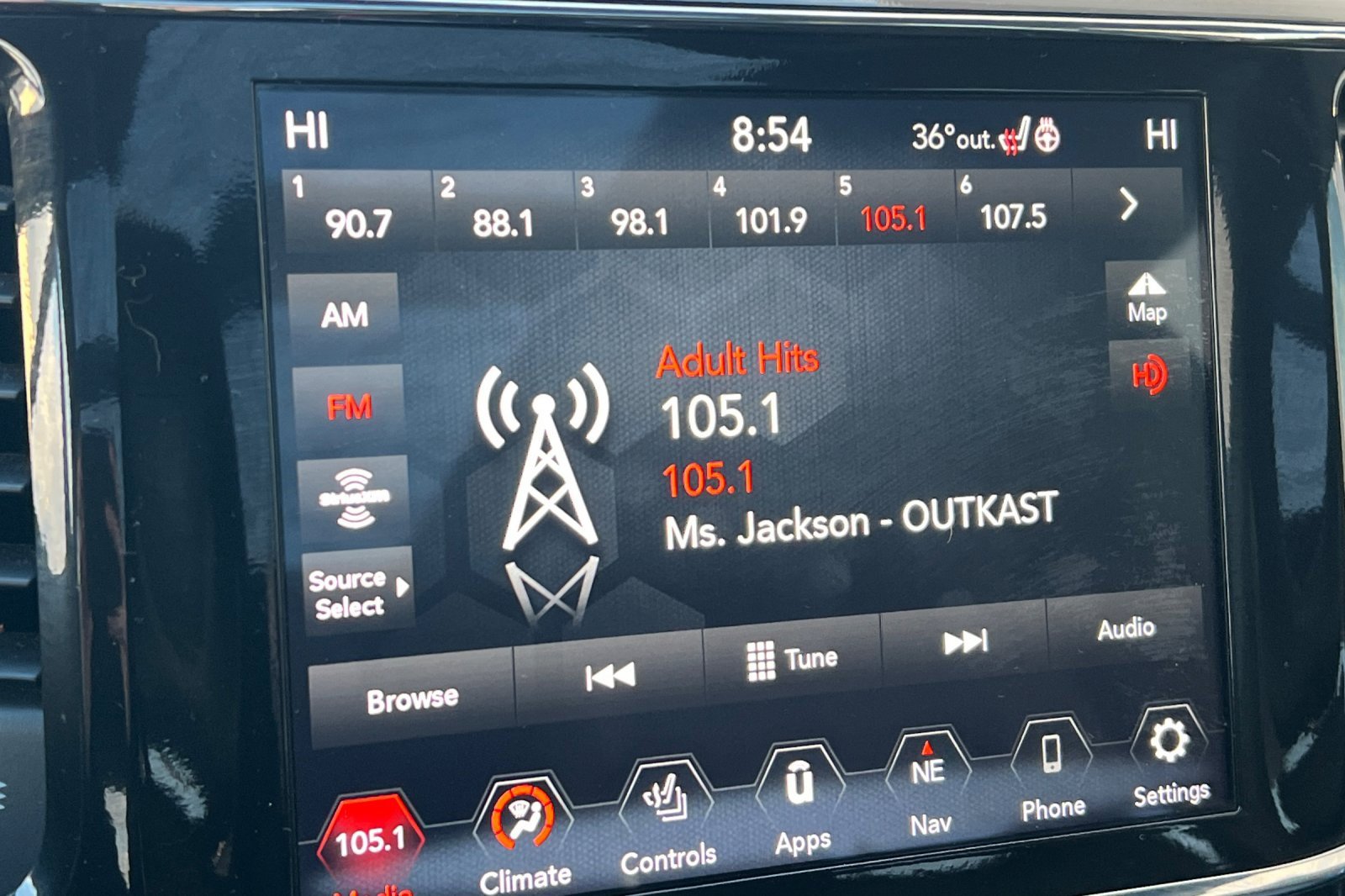 Used 2022 Jeep Grand Cherokee Limited image 19