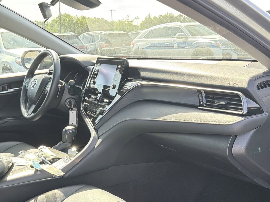 Used 2024 Toyota Camry SE image 18