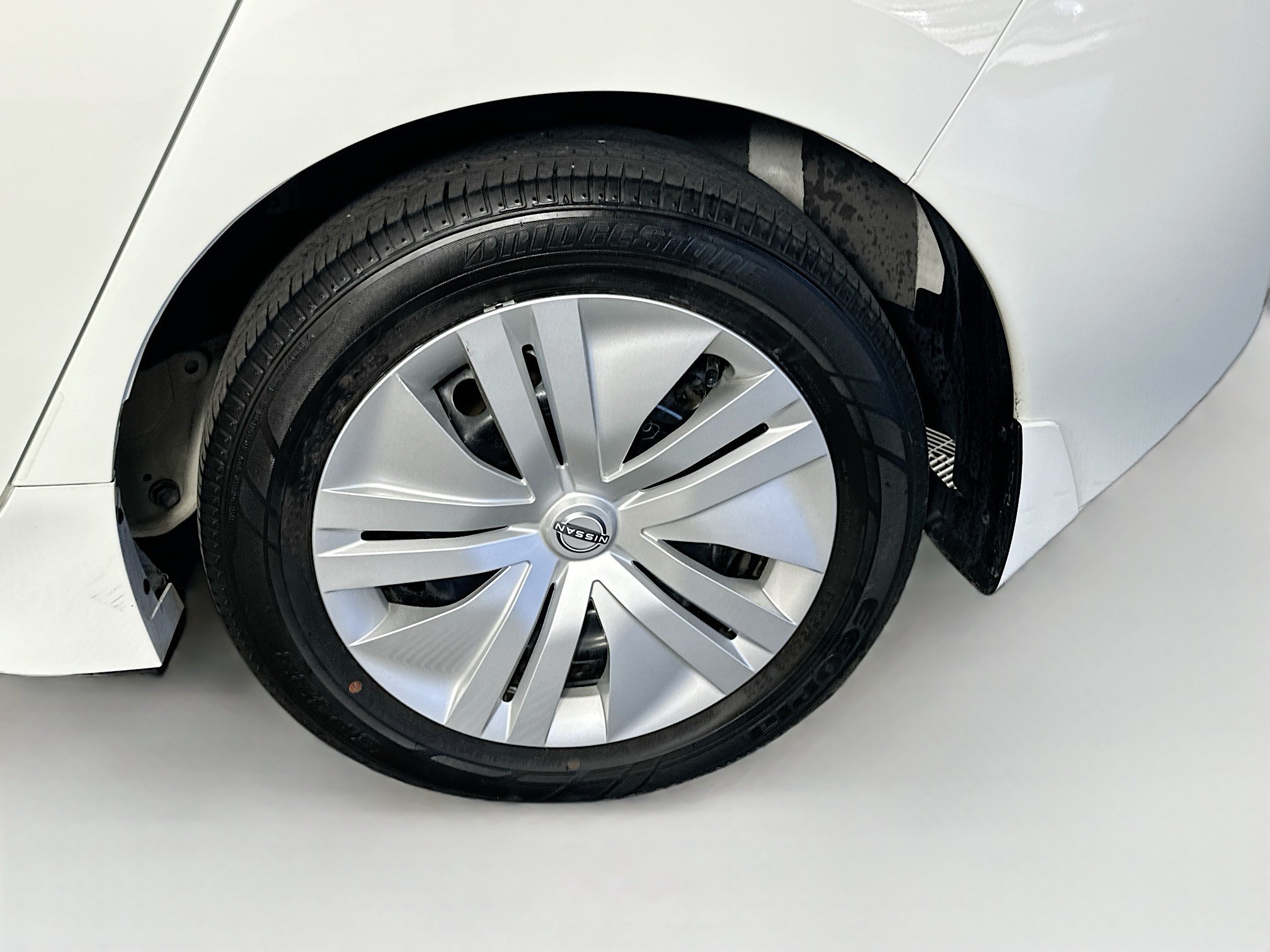 Used 2025 Nissan Leaf S FWD image 11
