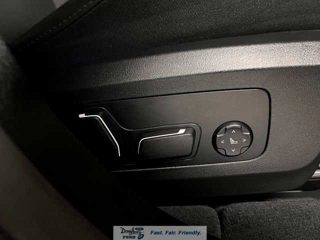 Used 2025 BMW X3 M50 w/ Premium Package image 32