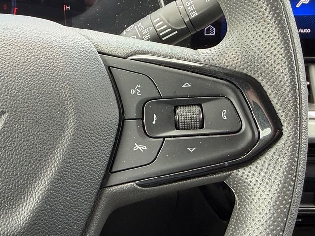 Used 2025 Chevrolet Trax LT FWD image 23