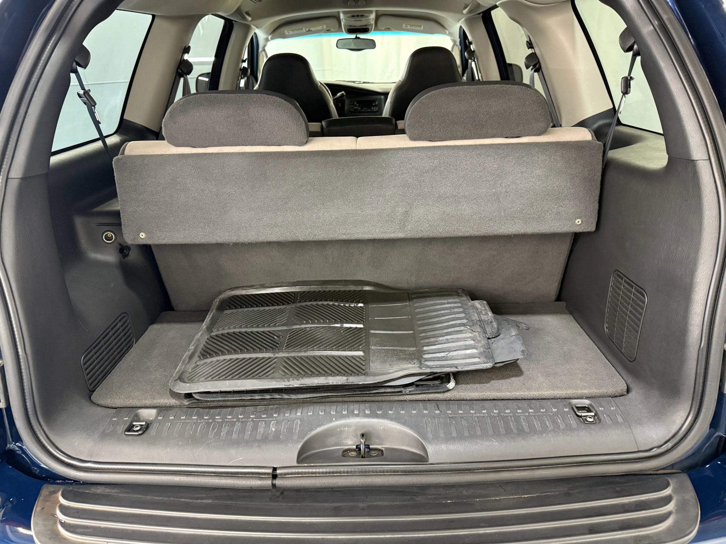 Used 2001 Dodge Durango R/T image 16