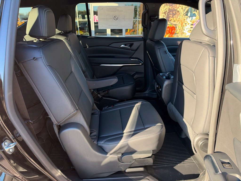 New 2027 Chevrolet Traverse LT w/ Midnight/Sport Edition AWD/4WD image 43