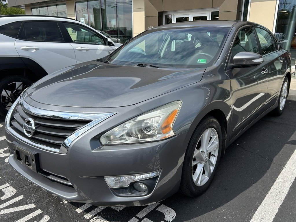 Used 2015 Nissan Altima 2.5 SV w/ Convenience Package
