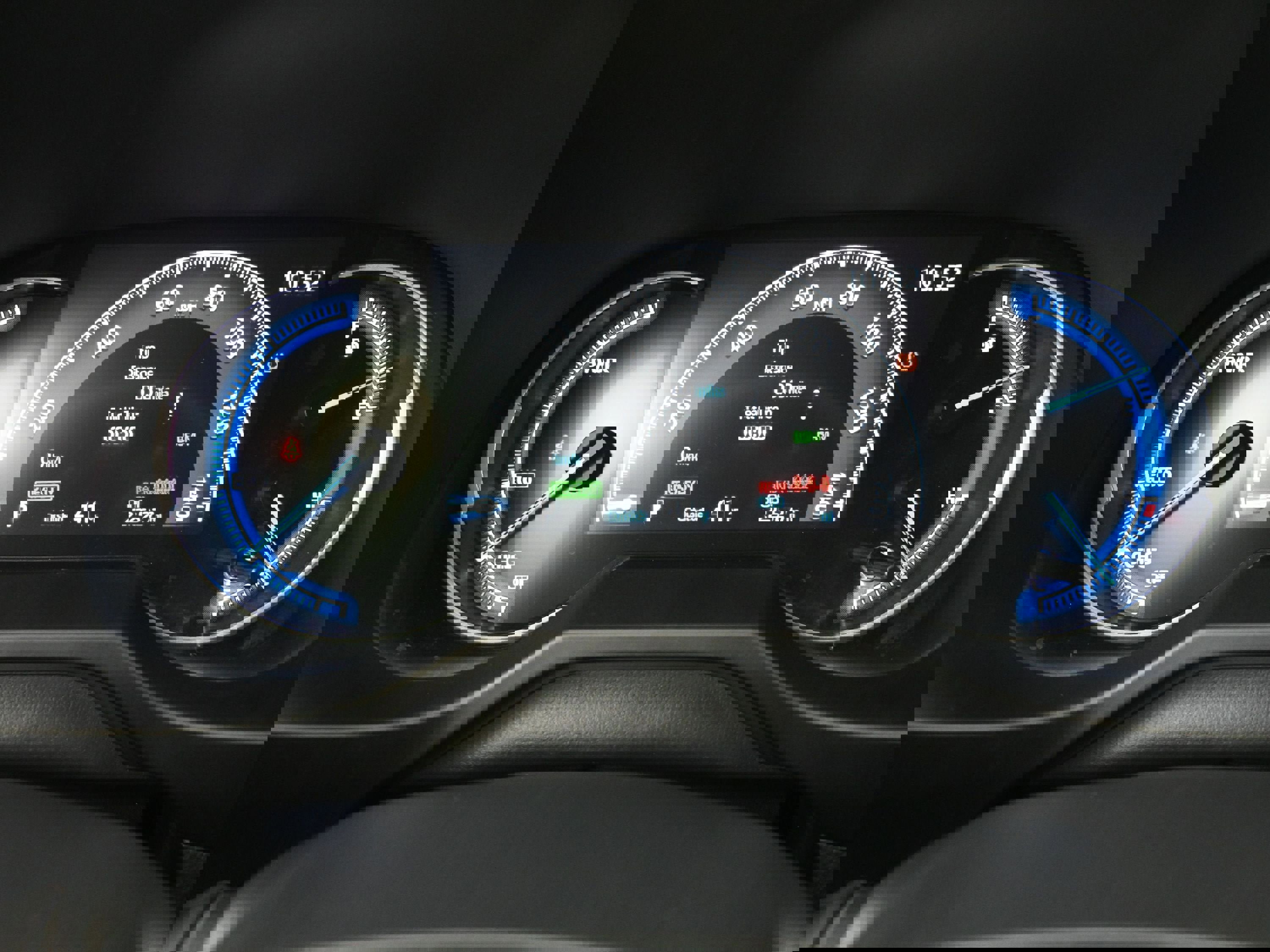 Used 2023 Toyota RAV4 SE image 13