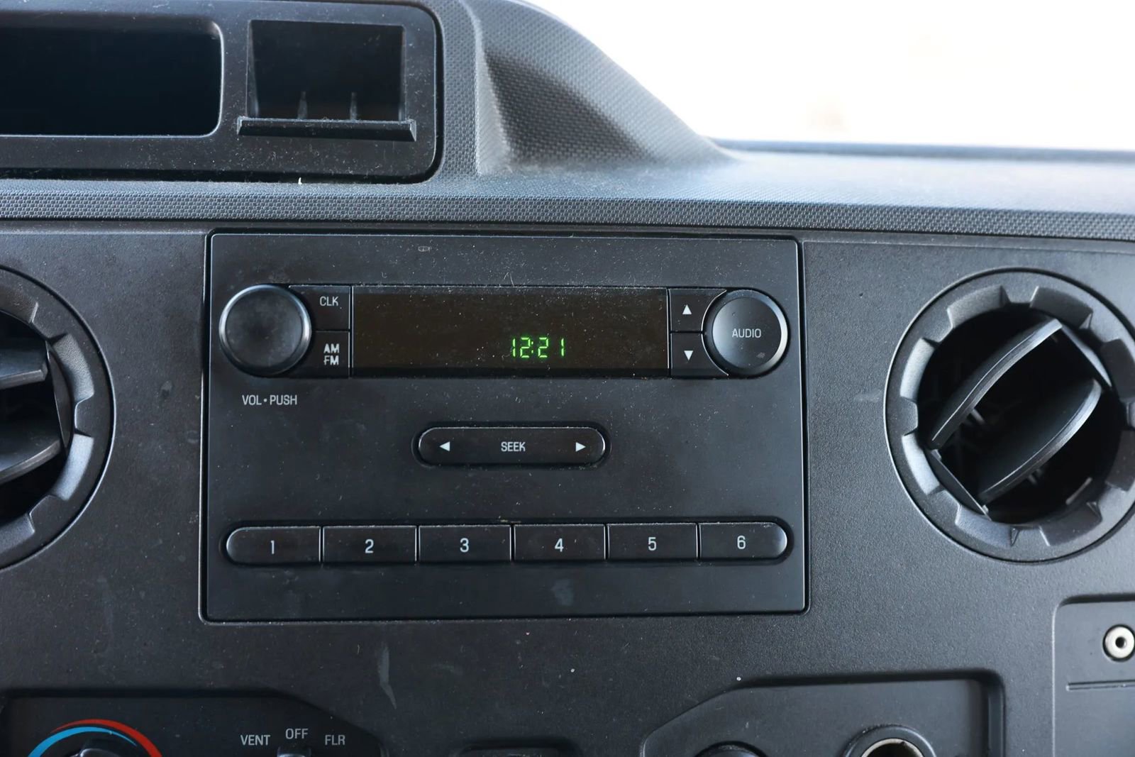 Used 2012 Ford E-350 and Econoline 350 XL image 32